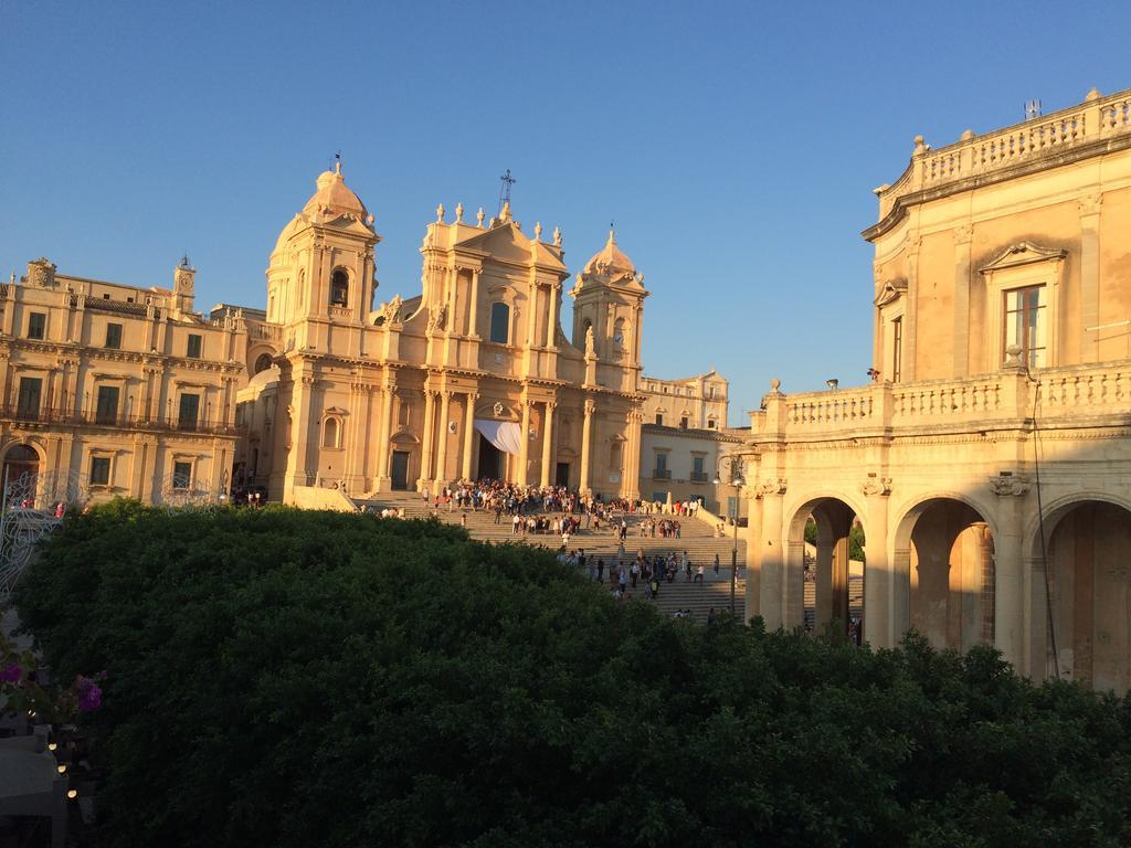 Apartmán Pepe Concetta E La Movida Noto Exteriér fotografie